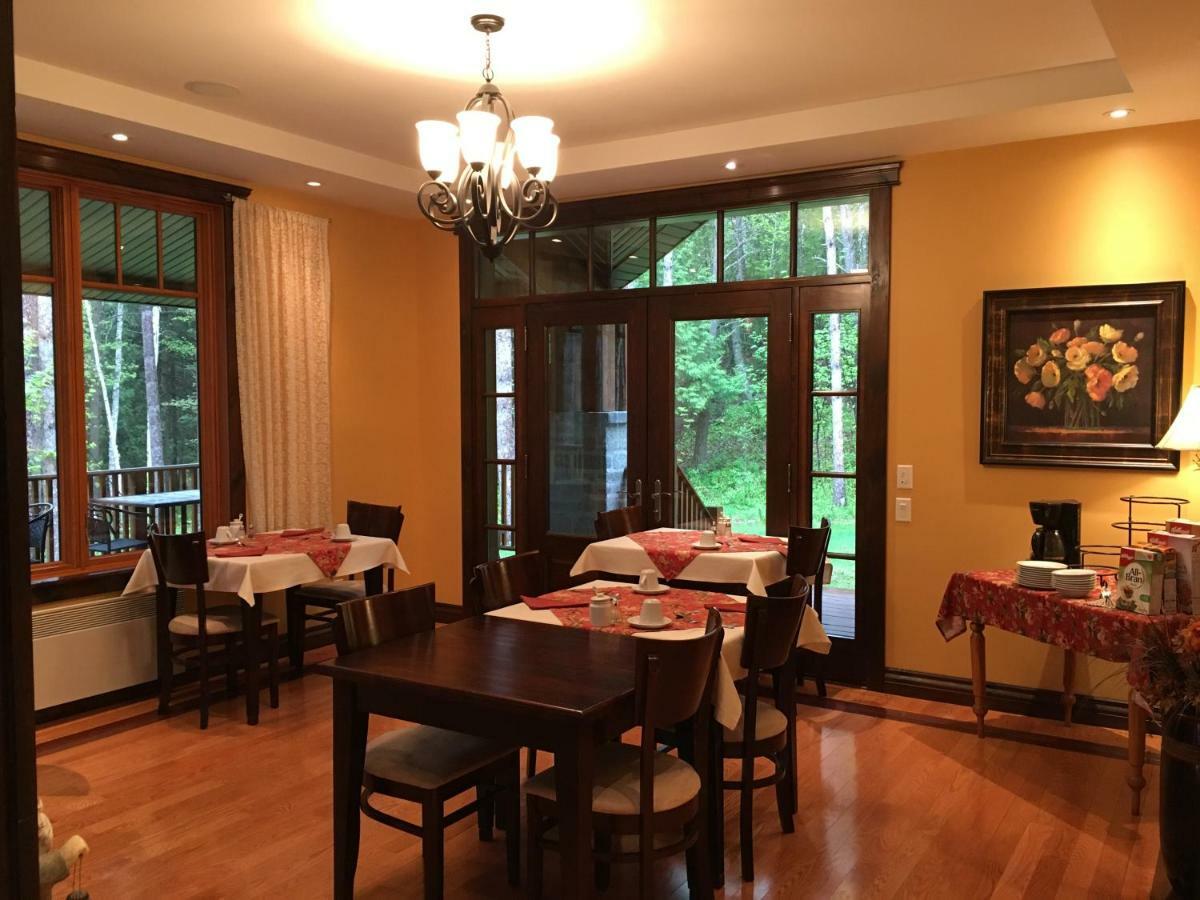 B&B Au Petit Marigot Mont-Tremblant Kültér fotó