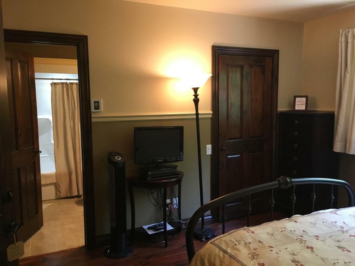 B&B Au Petit Marigot Mont-Tremblant Szoba fotó